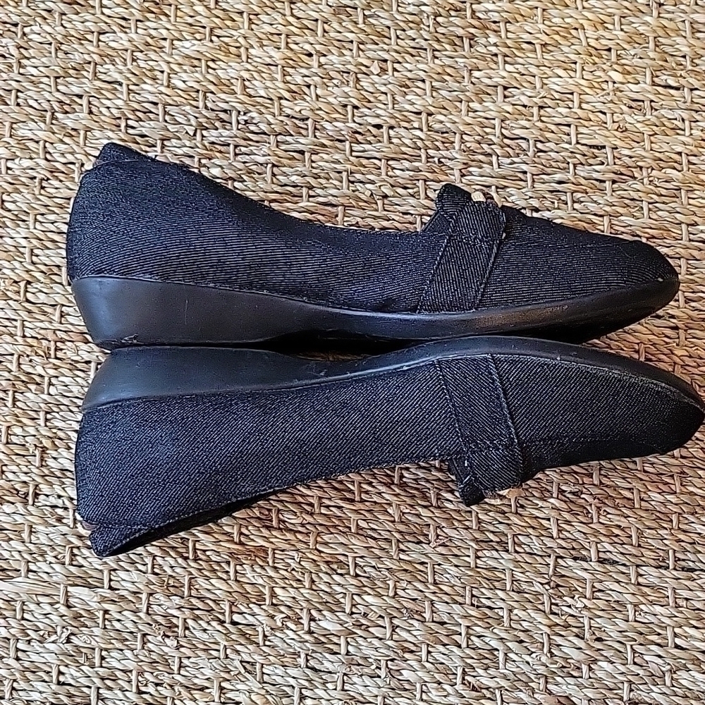 CLASSIQUE SPORT denim loafter shoes with brown and tan accent. size is 7 M. - Picture 6 of 7